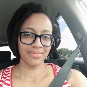 Meet your Posher, Mercedes